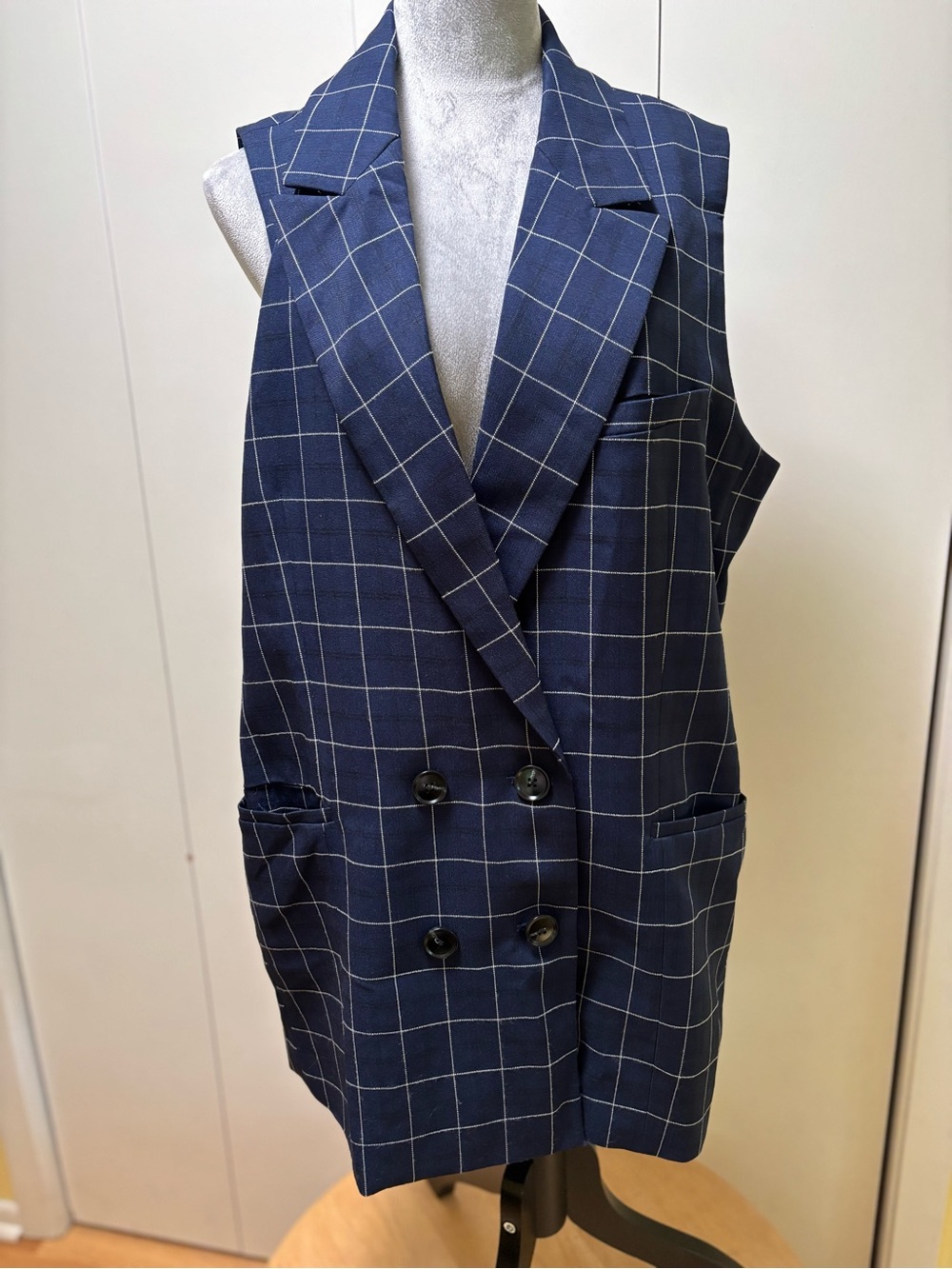Navy Windowpane Double-Breasted Sleeveless Blazer xl